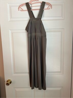 Banana Republic 100% Silk Silver Strappy Dress Size 8